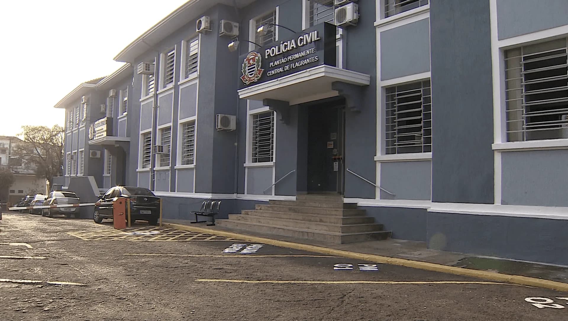 HOMEM É PRESO EM FLAGRANTE APÓS TENTAR ARROMBAR LOJA E COMETER ATO OBSCENO NA VILA DO ESTÁDIO, EM PRESIDENTE PRUDENTE