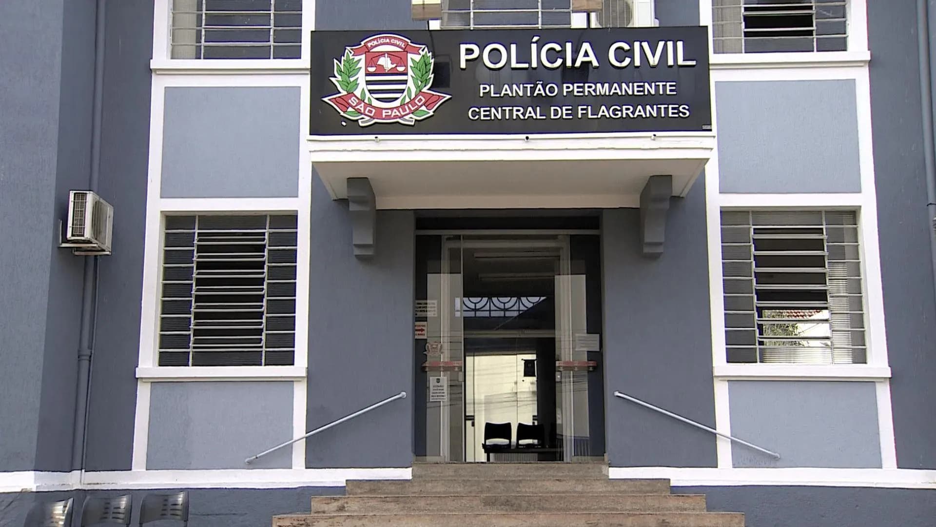 HOMEM É PRESO EM FLAGRANTE APÓS INVADIR E FURTAR PADARIA NO BAIRRO DO BOSQUE, EM PRESIDENTE PRUDENTE