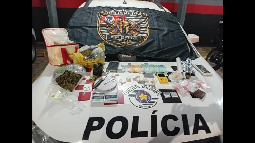 HOMEM É PRESO EM FLAGRANTE EM OSVALDO CRUZ COM CINCO TIPOS DE DROGAS E INSUMOS PARA O TRÁFICO