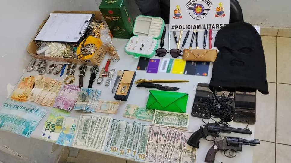 QUATRO HOMENS SÃO PRESOS APÓS ROUBO DE R$ 2,5 MILHÕES EM JOIAS E RELÓGIOS EM PRESIDENTE PRUDENTE