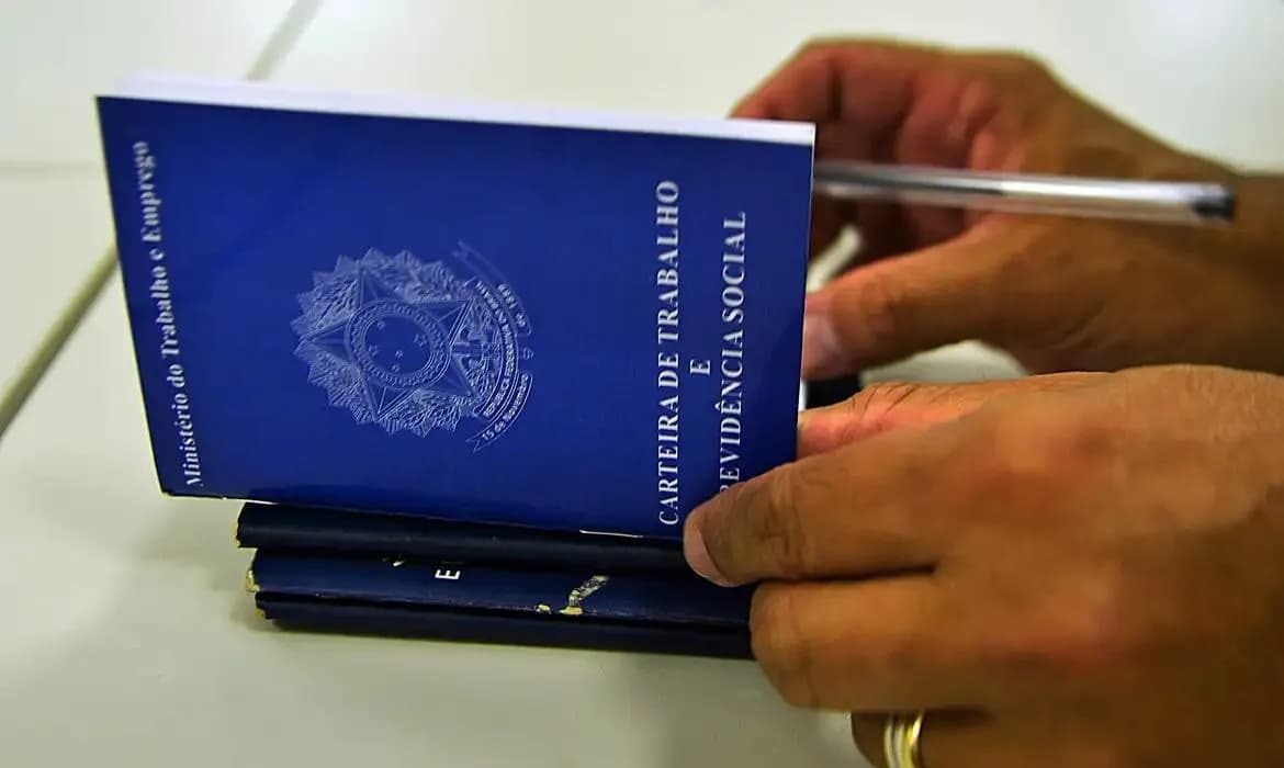 Conselho aprova distribuição de R$ 13 bilhões do FGTS para 138,2 milhões de pessoas