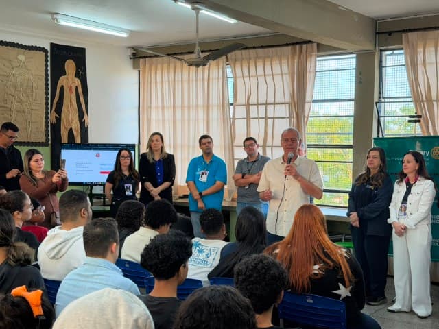 AÇÃO DA COORDENADORIA DA JUVENTUDE REÚNE 120 ALUNOS EM ESCOLA ESTADUAL DE PRESIDENTE PRUDENTE
