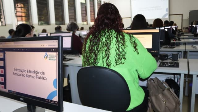 PRESIDENTE PRUDENTE ABRE INSCRIÇÕES PARA CURSO DE INTELIGÊNCIA ARTIFICIAL VOLTADO A SERVIDORES PÚBLICOS